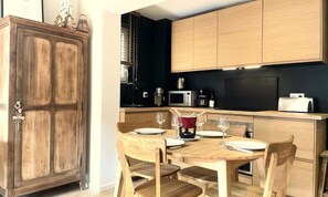 Dining - Krochet A202 Two-bedroom Apartment Completely Renovated (Morzine)