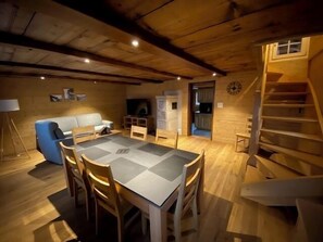 Interior - 3 room duplex of average comfort for 5 people in the old village : Living room with dining area and (Grimentz)