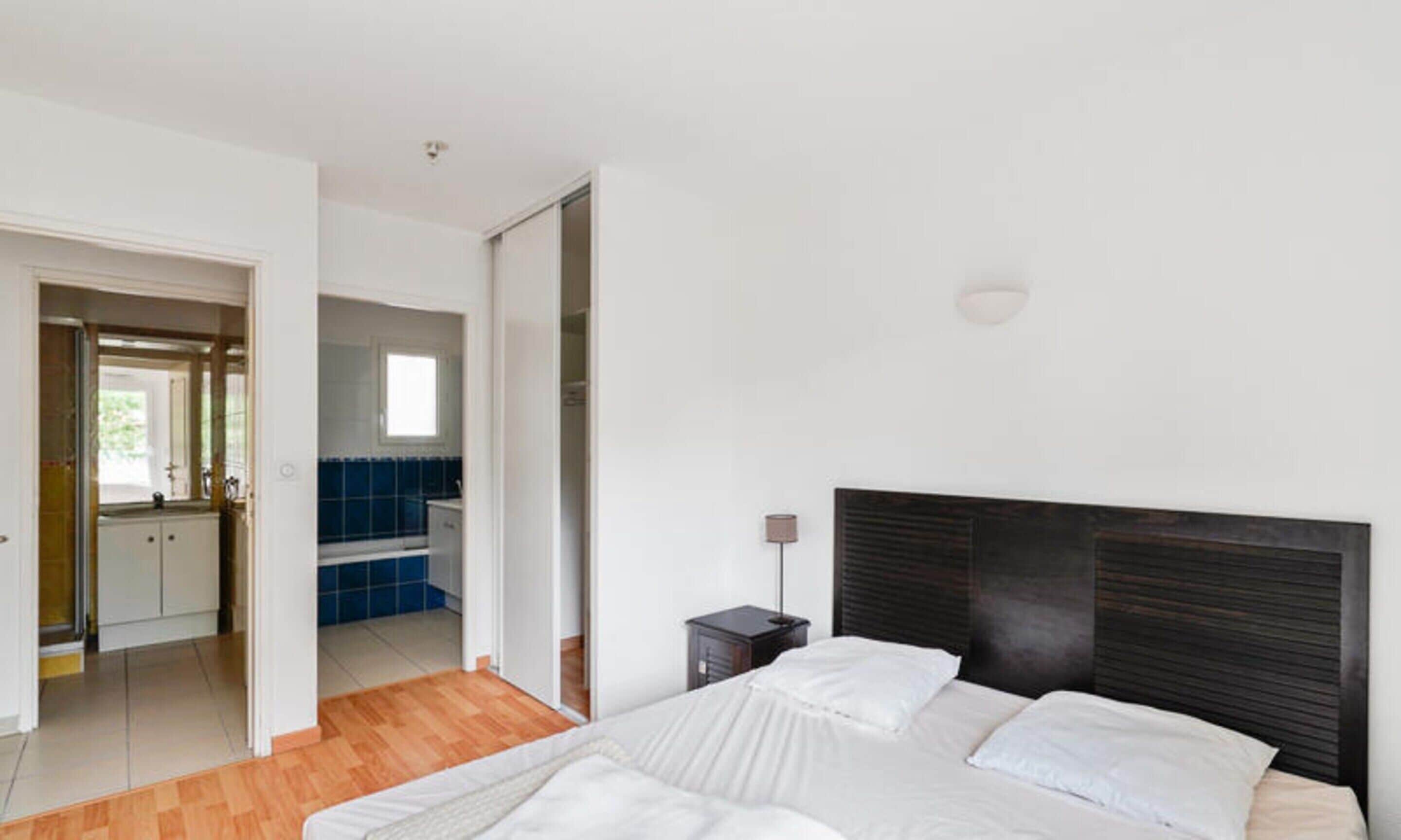 Apartment | 2 bedrooms, iron/ironing board, bed sheets