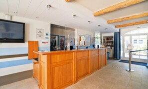 Apartment | Lobby - Apartment in Soulac-sur-mer Near Ocean (Soulac-sur-Mer)