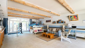 Apartment | Lobby - Apartment in Soulac-sur-mer Near Ocean (Soulac-sur-Mer)