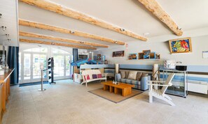 Apartment | Lobby - Apartment in Soulac-sur-mer Near Ocean (Soulac-sur-Mer)