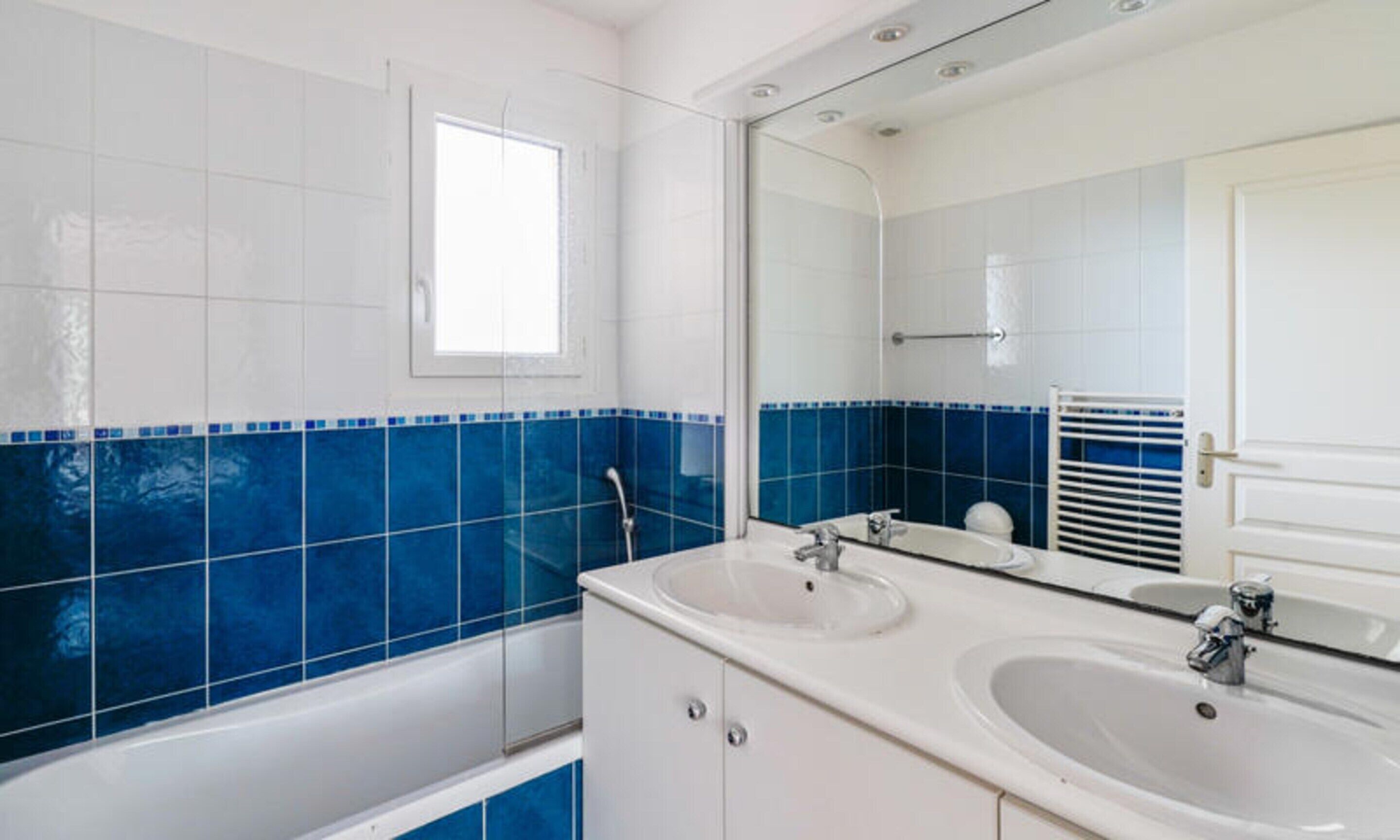 Apartment | Bathroom | Towels