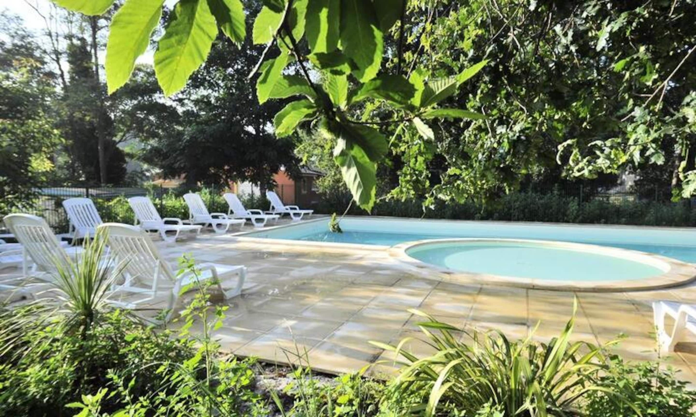 Apartment | Pool | Outdoor pool