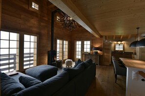 Fernseher, Kamin