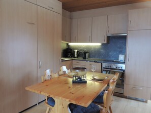 Dining - Comfortable studio for 2-4 persons : Entrance-hall - living room with 2 pull-down beds and 2 sofa-be (Grimentz)