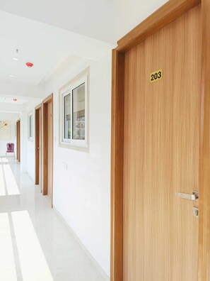 ห้องดีลักซ์ | โต๊ะทำงาน, พื้นที่ทำงานแบบใช้แล็ปท็อป, Wi-Fi ฟรี