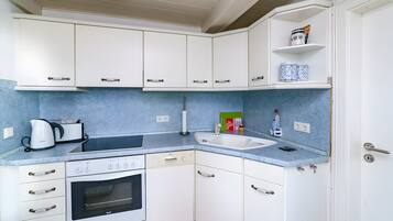 Kühlschrank, Ofen, Herdplatte, Geschirrspüler