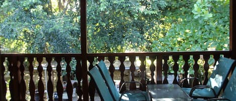 House, 2 Bedrooms, Smoking | Garden