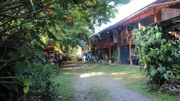 House, 2 Bedrooms, Smoking | Garden