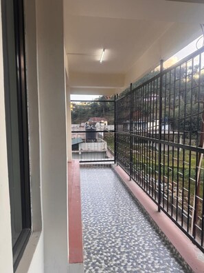 Deluxe Room | Balcony