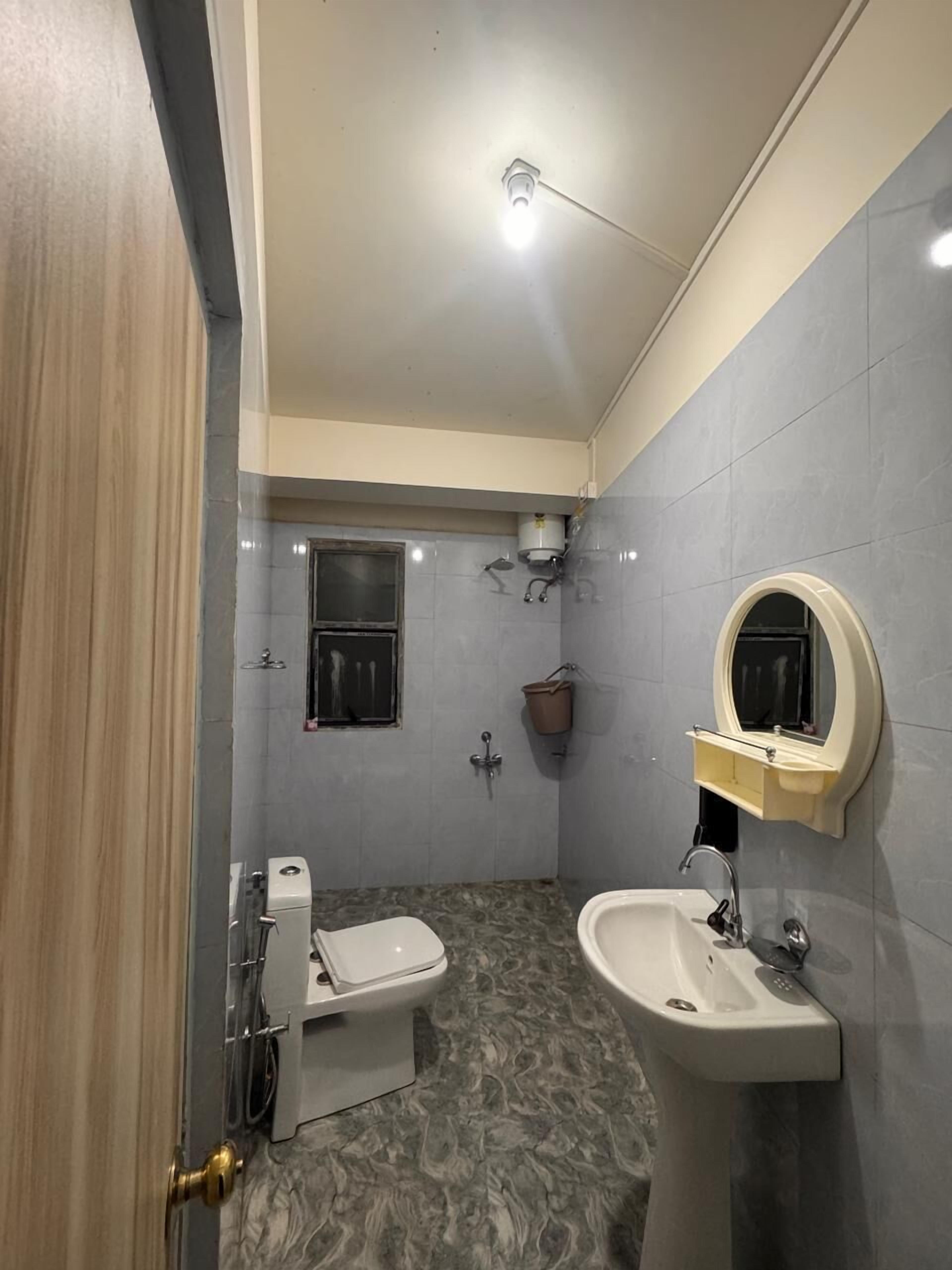 Deluxe Room | Bathroom