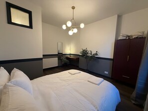 Apartment | 3 bedrooms - Luxury 2 5 Bedroom Flat in Southsea (Portsmouth)