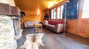 TV, fireplace, DVD player - Comfortable with Bio Sauna chalet for 8 persons : Living room with fireplace - kitchen with dishwash (Grimentz)