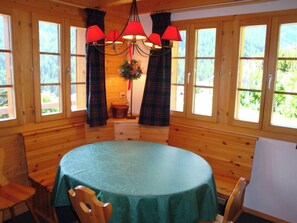 Dining - Chalet for 6 persons : Living - kitchen with dishwasher and filtercoffeemachine  - 1 room with 1 dou (Grimentz)