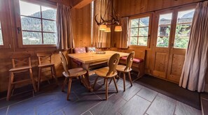 Dining - Very comfortable chalet for 6-8 persons : Living room with fireplace - kitchen with dishwasher, Dolc (Grimentz)