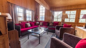 TV, fireplace, DVD player - Very comfortable chalet for 6-8 persons : Living room with fireplace - kitchen with dishwasher, Dolc (Grimentz)