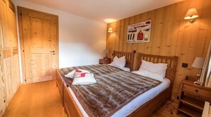 4 bedrooms, Internet - Very comfortable chalet for 6-8 persons : Living room with fireplace - kitchen with dishwasher, Dolc (Grimentz)