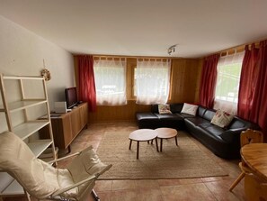 TV, DVD player - 3-room apartment for 4  persons : living room - kitchen with dishwasher, Nespresso coffee machine an (Grimentz)