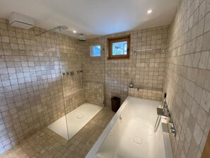Bathroom - Very comfortable 4-room apartment for 6 persons in the old village : Living room with wood stove  - (Grimentz)