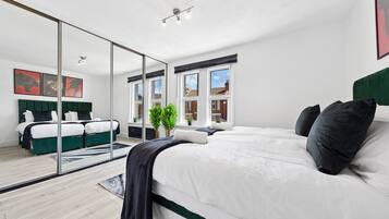 3 bedrooms, iron/ironing board, free WiFi, bed sheets