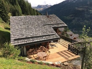 Outdoor dining - Chalet for 8 - 10 persons : living with wood stove - kitchen with dishwasher and 2 stoves - mezzanin (Grimentz)