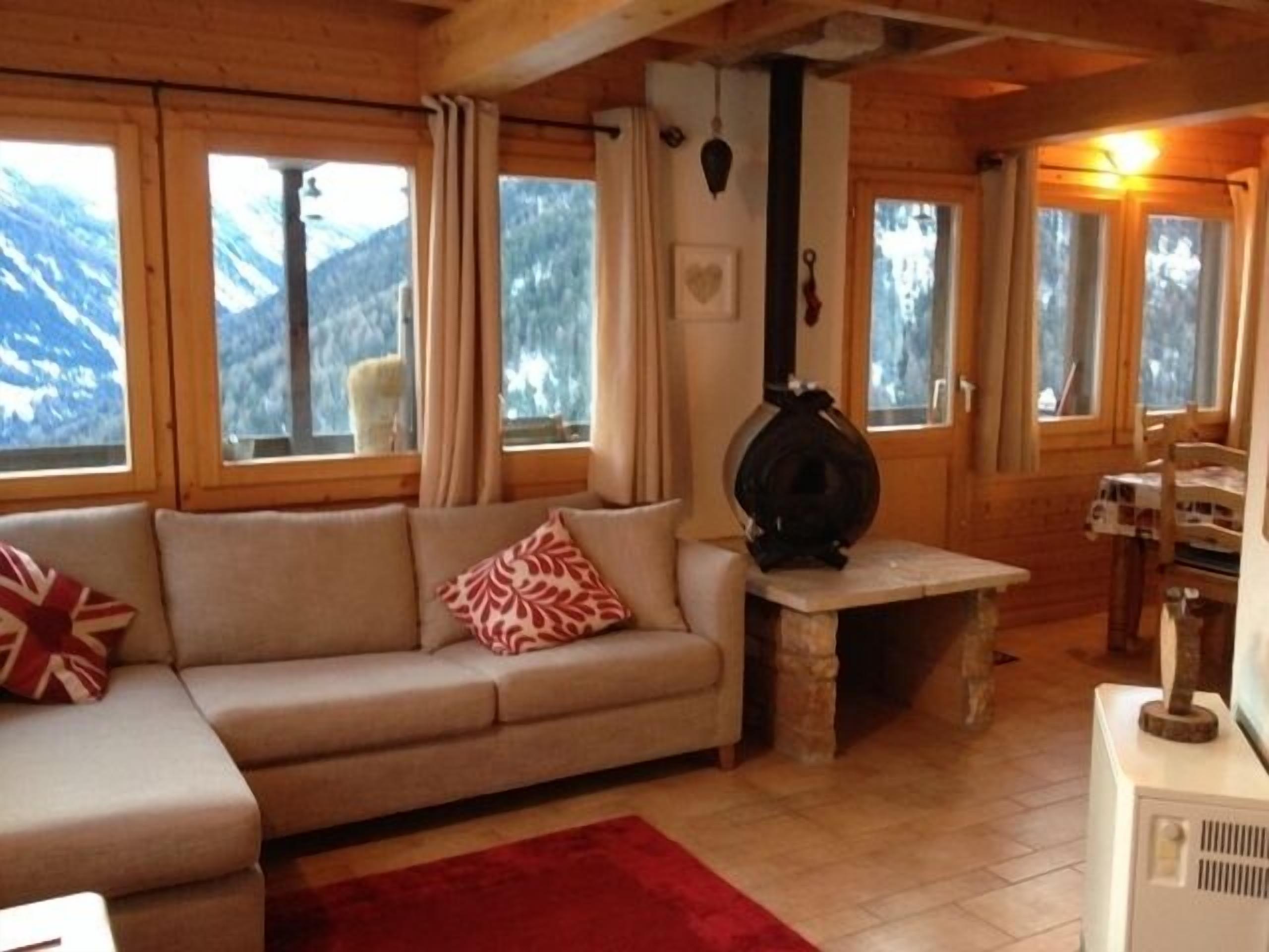 TV, fireplace, DVD player