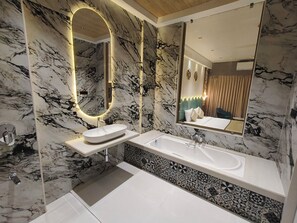 Shower, towels, soap, shampoo