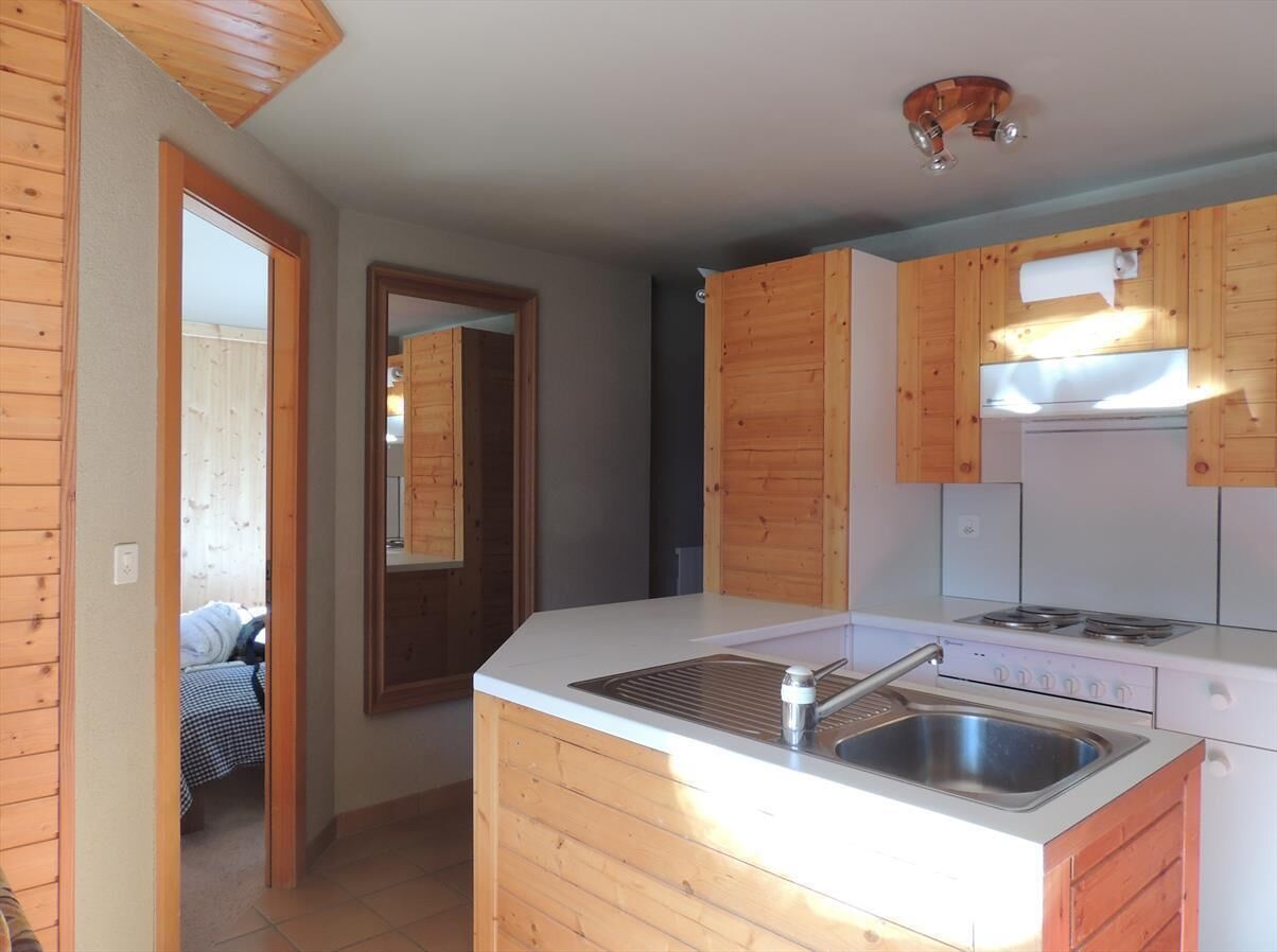 Kylskåp, ugn, spishäll och diskmaskin