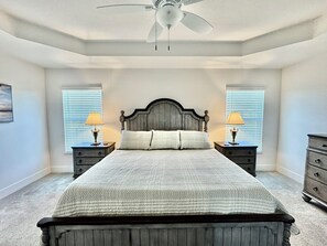 3 Schlafzimmer, Schreibtisch, Bügeleisen/Bügelbrett, kostenloses WLAN