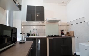 Fridge, microwave, stovetop, toaster