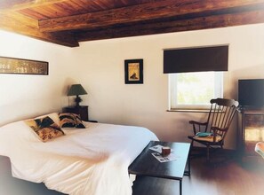 1 chambre, fer et planche à repasser, Wi-Fi, draps fournis