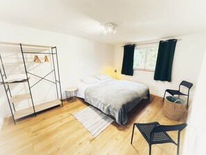 1 chambre, fer et planche à repasser, Wi-Fi, draps fournis