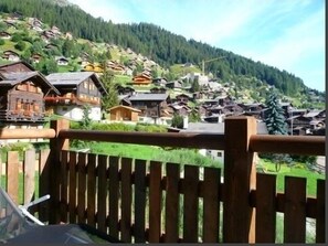 Property grounds - Very comfortable 3-room apartment for 6 persons : living room - kitchen with dishwasher and micro-wa (Grimentz)