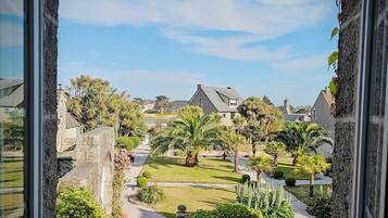 Superior Triple Room, Garden View | Free WiFi