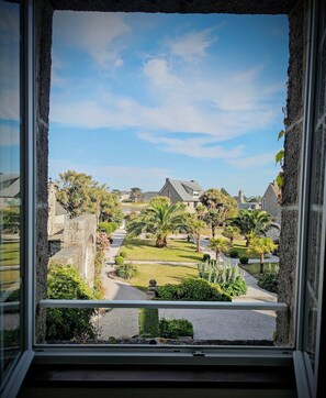 Superior-Dreibettzimmer, Gartenblick | Kostenloses WLAN