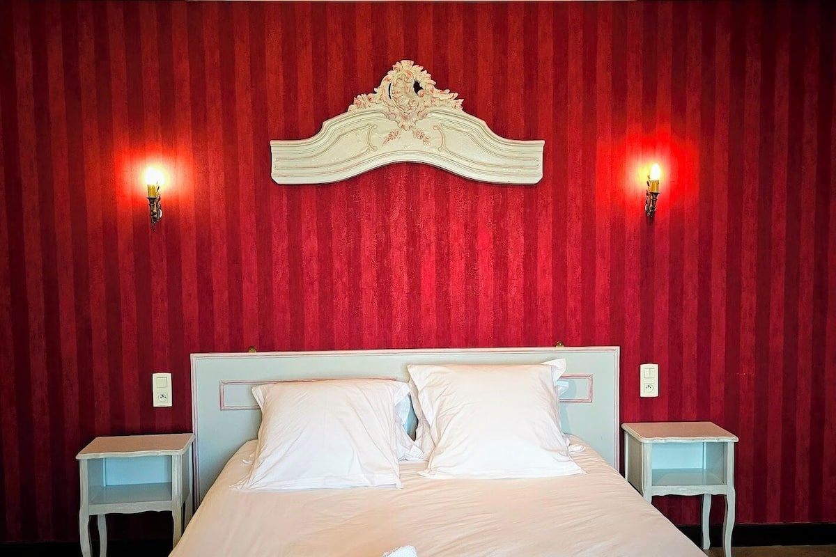 Deluxe Double Room, Garden View | Free WiFi