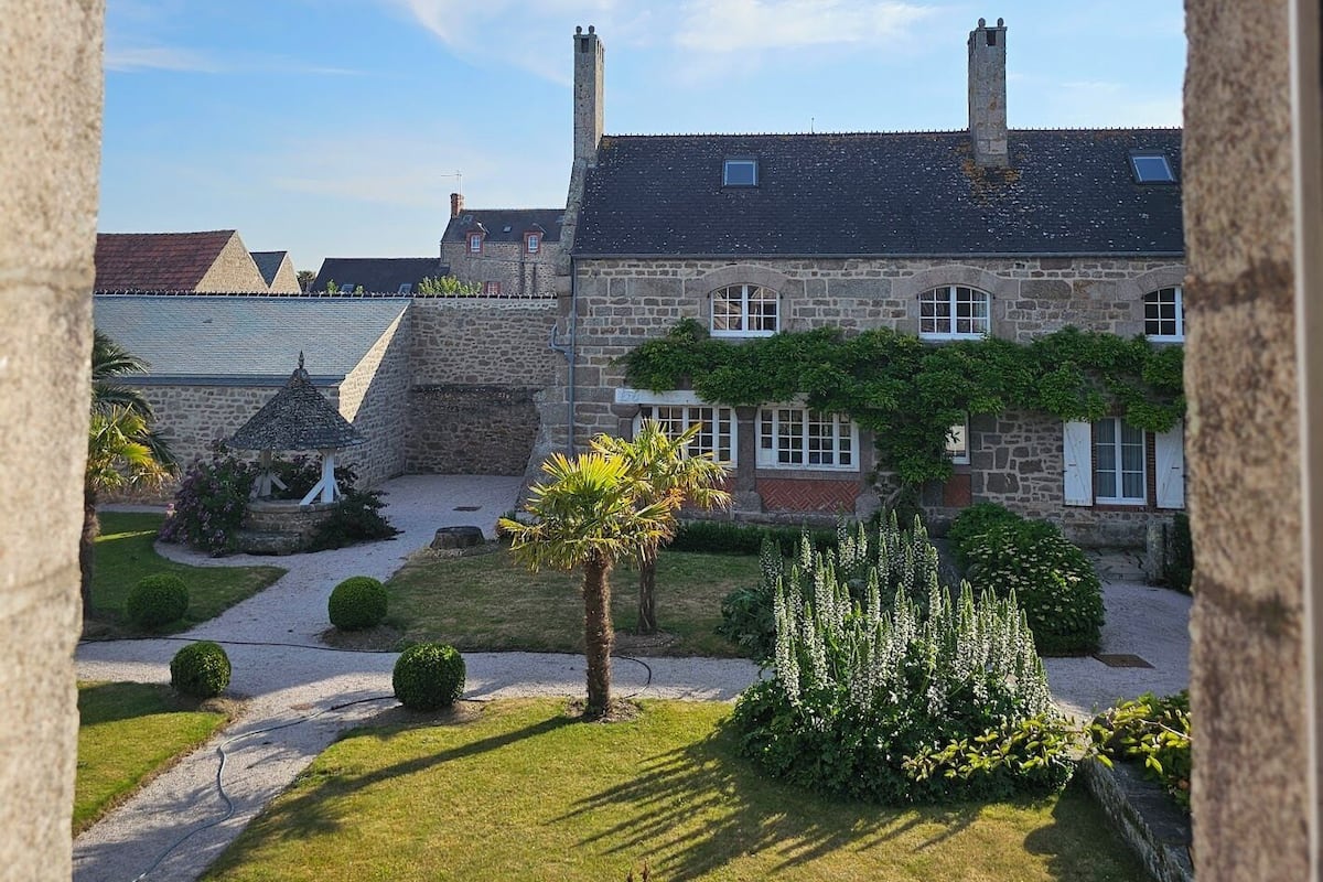 Twin Room, Garden View | Free WiFi