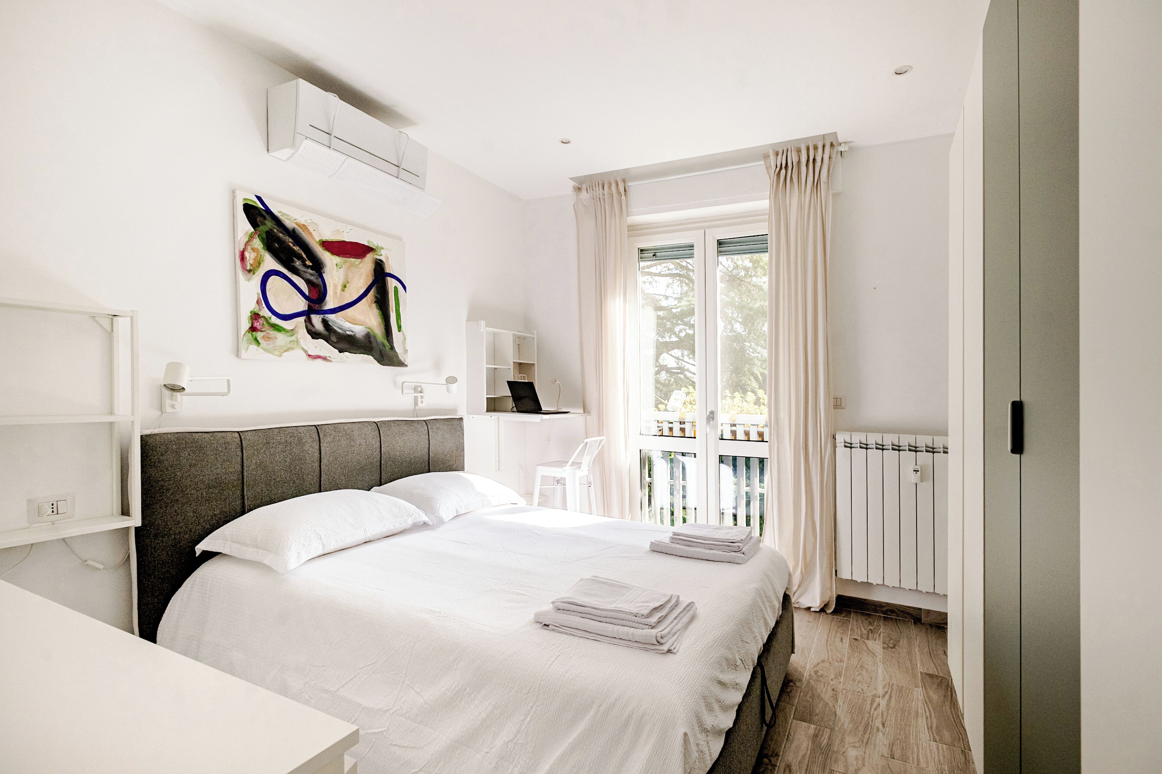 1 chambre, bureau, fer et planche à repasser, Wi-Fi gratuit