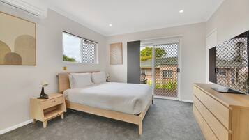 Apartment | 3 bedrooms, bed sheets