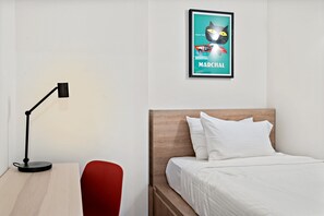 Apartment | 2 bedrooms, bed sheets - Modern, Renovated Apartment in Melbourne CBD (Melbourne)