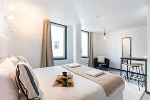 Studio, Blick auf den Innenhof | Bügeleisen/Bügelbrett, kostenloses WLAN