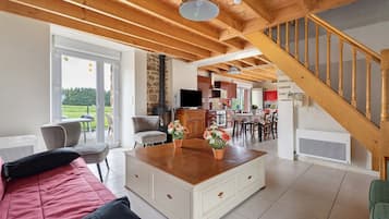 TV, fireplace, DVD player, table tennis