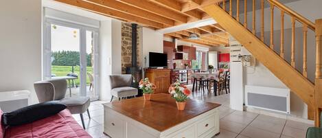 TV, fireplace, DVD player, table tennis
