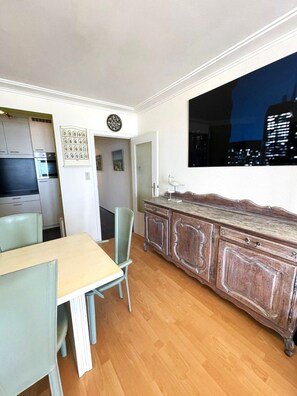 Apartment | Dining - Apartment for 5 People With sea View (Middelkerke)