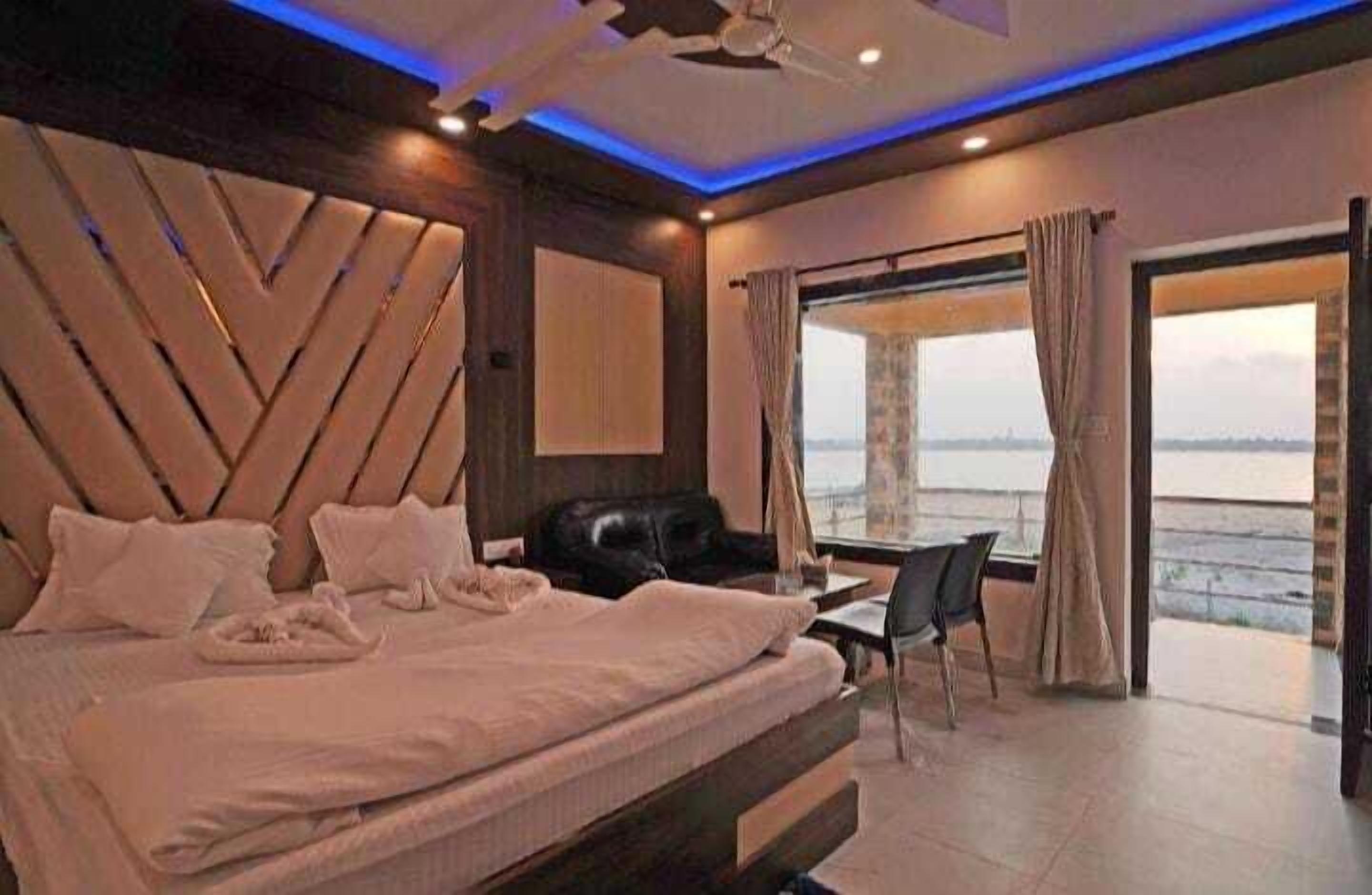 Kahden hengen perushuone, merinäköala