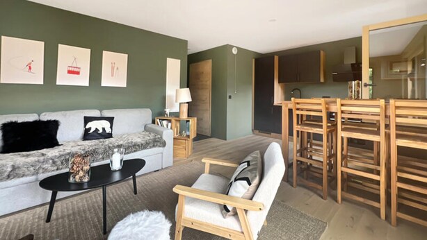 Living area - Apartment in Les Carroz Near Ski Lifts (Araches-la-Frasse)