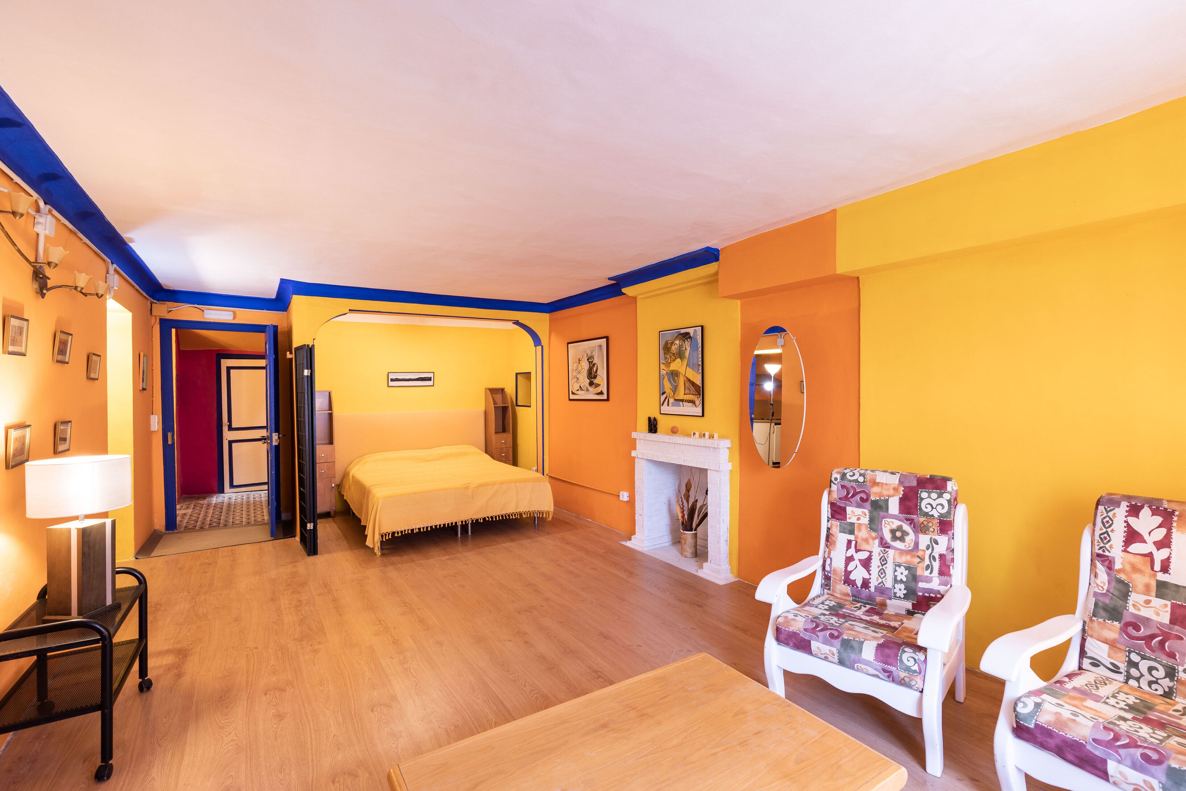 2 habitaciones, tabla de planchar con plancha, internet y ropa de cama 