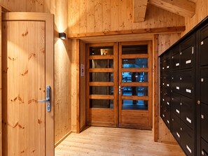 Interior - Cozy apartment near Morel lifts, Wi-Fi included (Méribel)