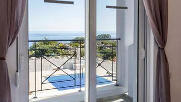 3 slaapkamers, een bureau, een strijkplank/strijkijzer, gratis wifi